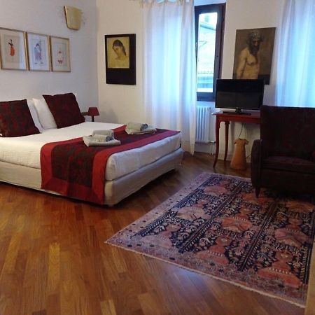 S. Trinita 18, Suites & Rooms Trient Exterior foto