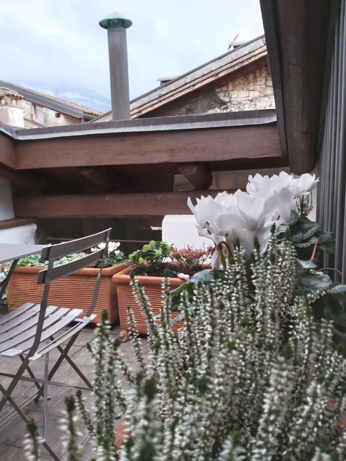 S. Trinita 18, Suites & Rooms Trient Exterior foto